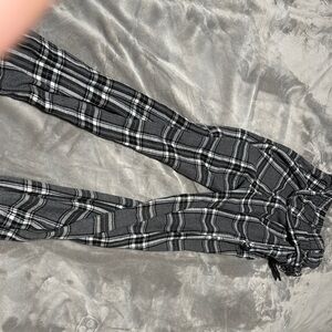 ROMWE Black and White Plaid Pants